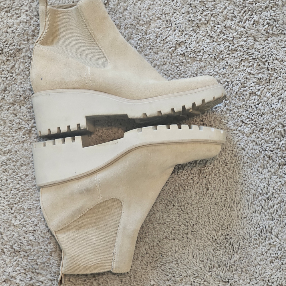 Dolce Vita Tan Ankle Boots